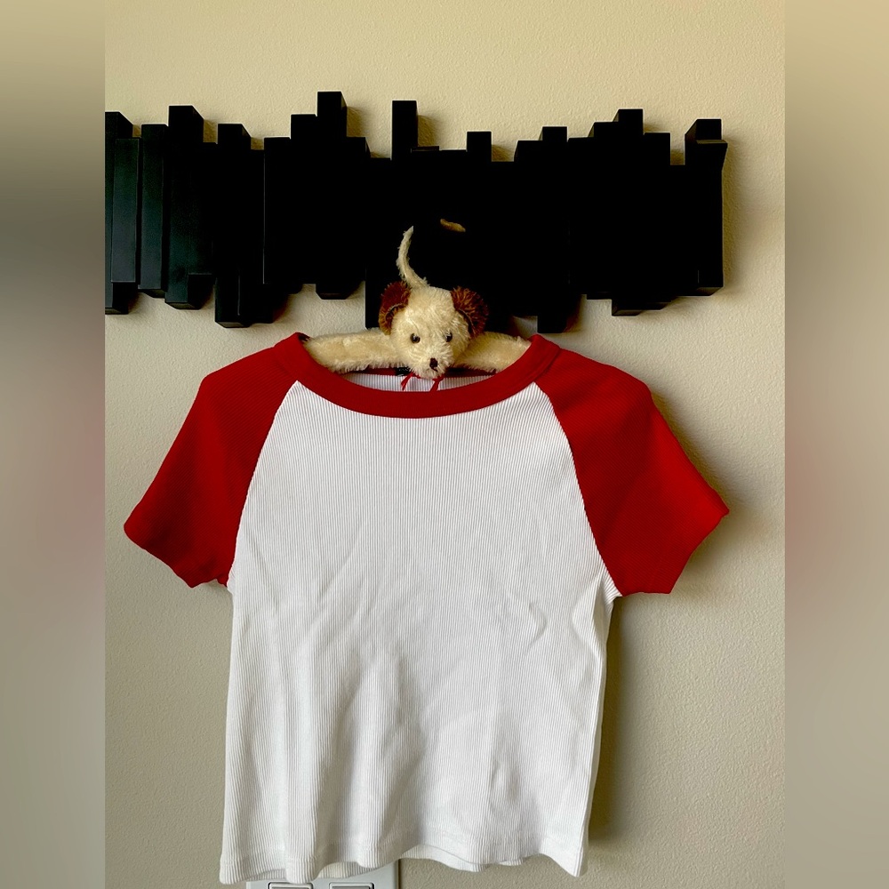 Brandy Melville red and white cropped shirt